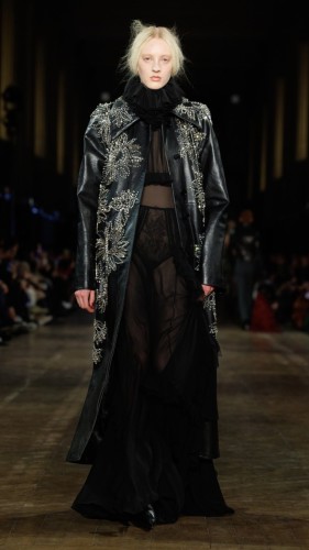 McQueen AW25 Look 43