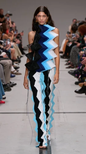 Missoni-SS25-Show-Look-9X16-013