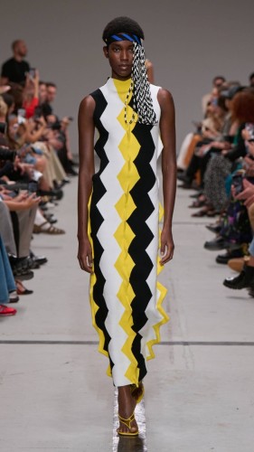 Missoni-SS25-Show-Look-9X16-016