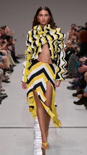 Missoni-SS25-Show-Look-9X16-018
