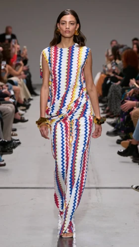 Missoni-SS25-Show-Look-9X16-026