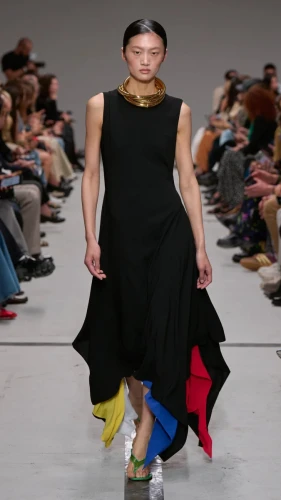 Missoni-SS25-Show-Look-9X16-034