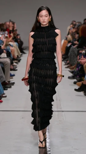Missoni-SS25-Show-Look-9X16-035