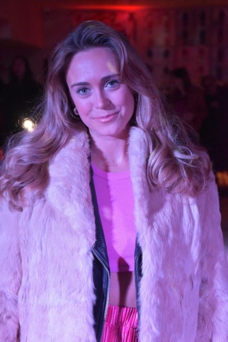 Look-24-3