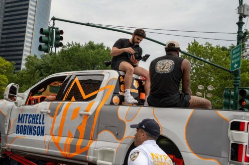 New-York-Knicks-NBA-Championship-Parade-in-53-Years-32