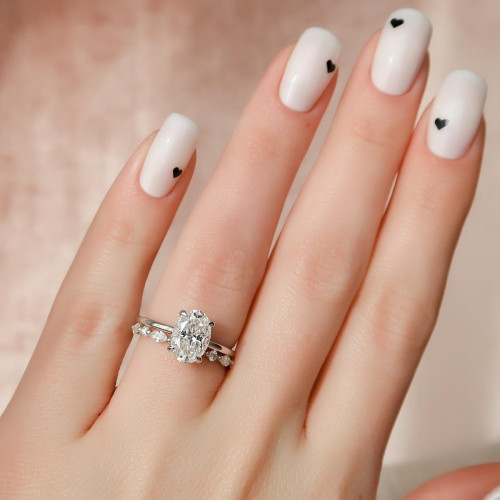 Oval-Engagement-Rings-14