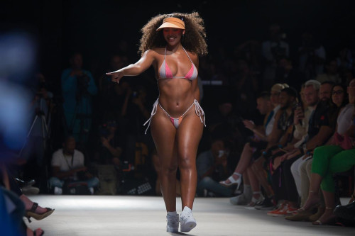 paraiso-oneone-fashion-show-16