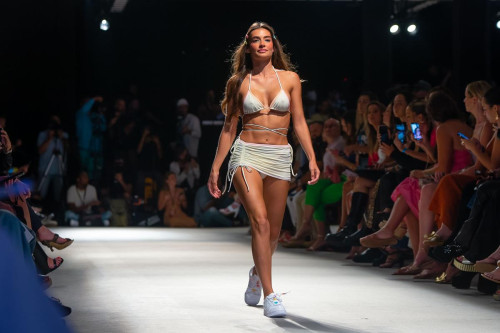paraiso-oneone-fashion-show-17