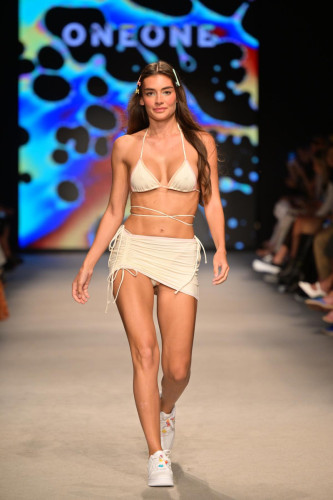 paraiso-oneone-fashion-show-2