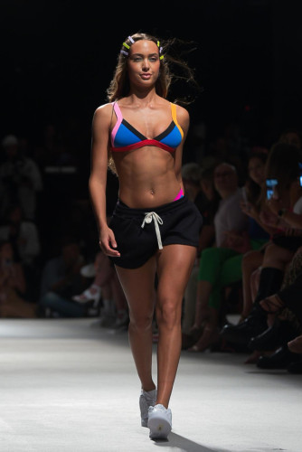 paraiso-oneone-fashion-show-27