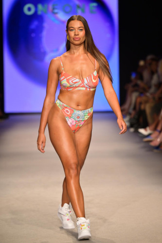 paraiso-oneone-fashion-show-5