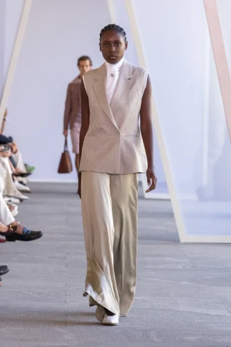 Peserico Spring 2027: “Tessuti di Parole” in Milan Fashion Week