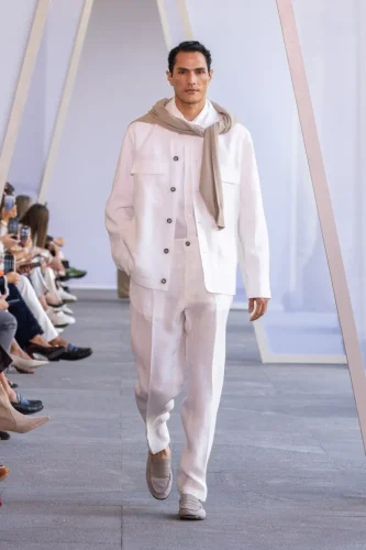 Peserico Spring 2027: “Tessuti di Parole” in Milan Fashion Week