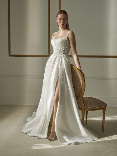 Pronovias Unveils the Privée 2026 Collection