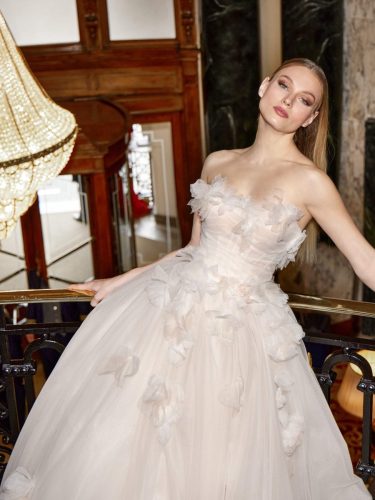 Pronovias Unveils the Privée 2026 Collection