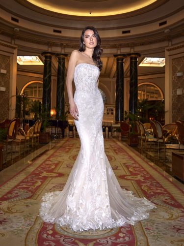 Pronovias Unveils the Privée 2026 Collection