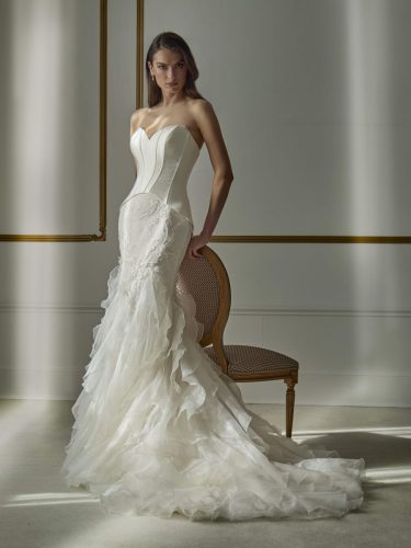 Pronovias Unveils the Privée 2026 Collection