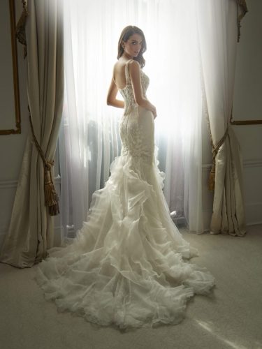 Pronovias Unveils the Privée 2026 Collection