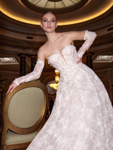 Pronovias Unveils the Privée 2026 Collection