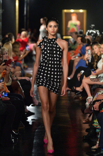 Sfilata di moda Rene by RR alla Miami Fashion Week 2022