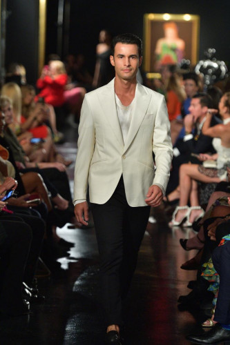 Sfilata di moda Rene by RR alla Miami Fashion Week 2022