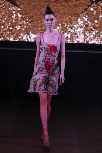 Runway 7 Spring/Summer 2023 Collections - Naeem Khan