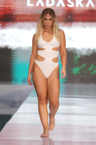 swim-with-poppies-25