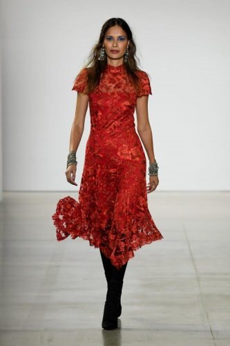 DESFILE OTOÑO INVIERNO 2020 DE TADASHI SHOJI en la NYFW