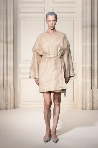 Look 01