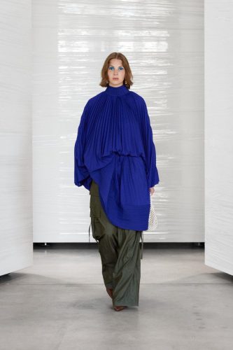 WF SS27 EXCHANGE RUNWAY LOOK25
