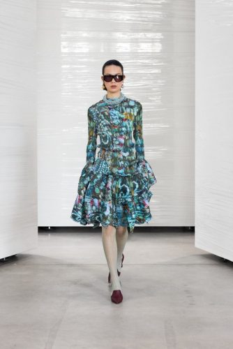 WF SS27 EXCHANGE RUNWAY LOOK30